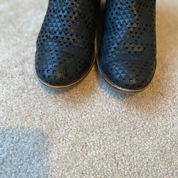 Lucky Brand | Shoes | Lucky Brand Sz 7.5
Black Basel Perforated…. - Picture 6 of 6